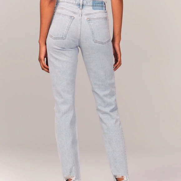 NWT: High rise Mom Jens - Abercrombie - Picture 6 of 8